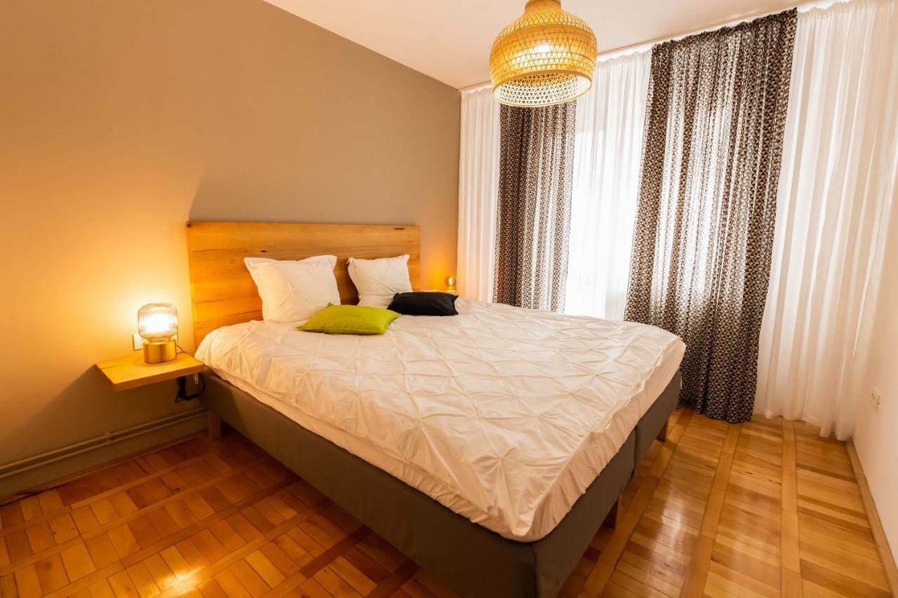 Cosy 2-Bedroom Flat - Fully Equipped Resita Luaran gambar