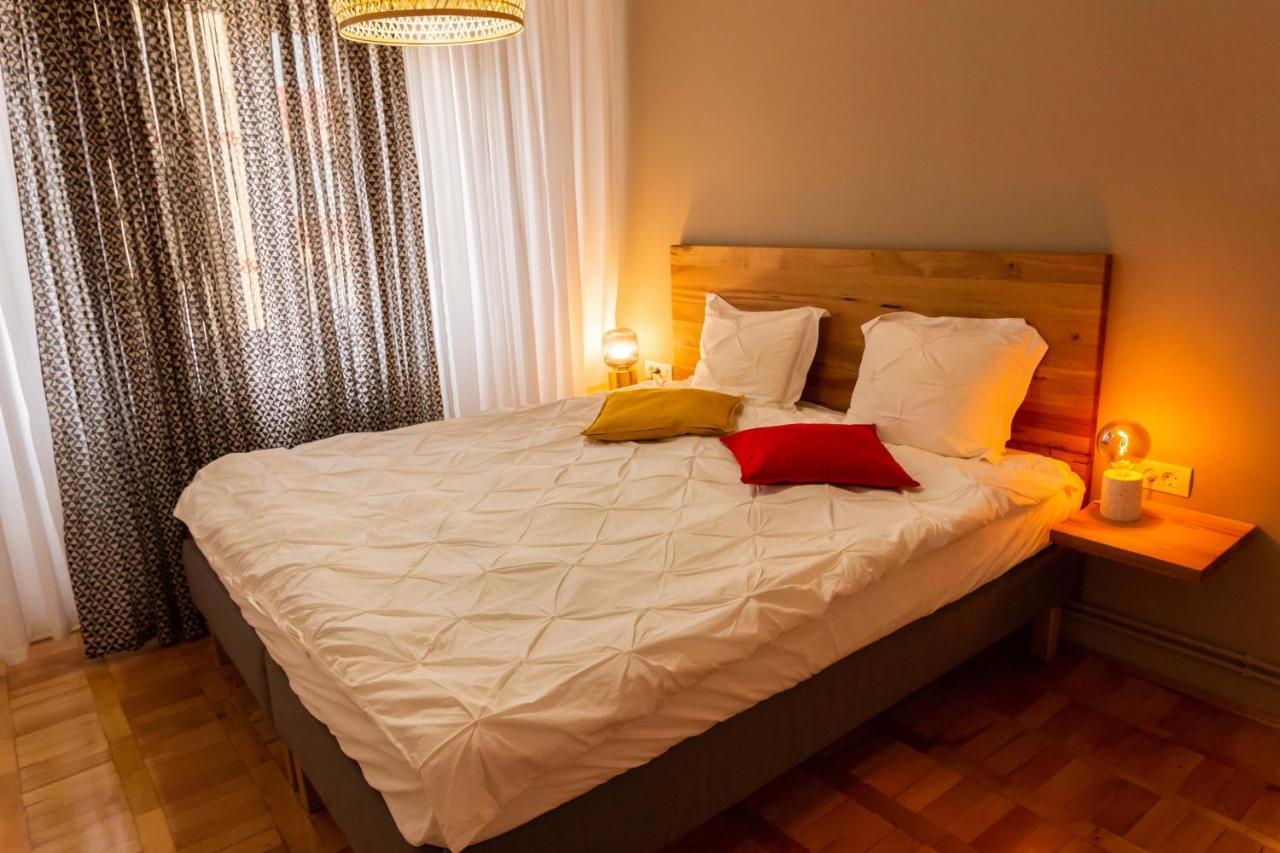 Cosy 2-Bedroom Flat - Fully Equipped Resita Luaran gambar