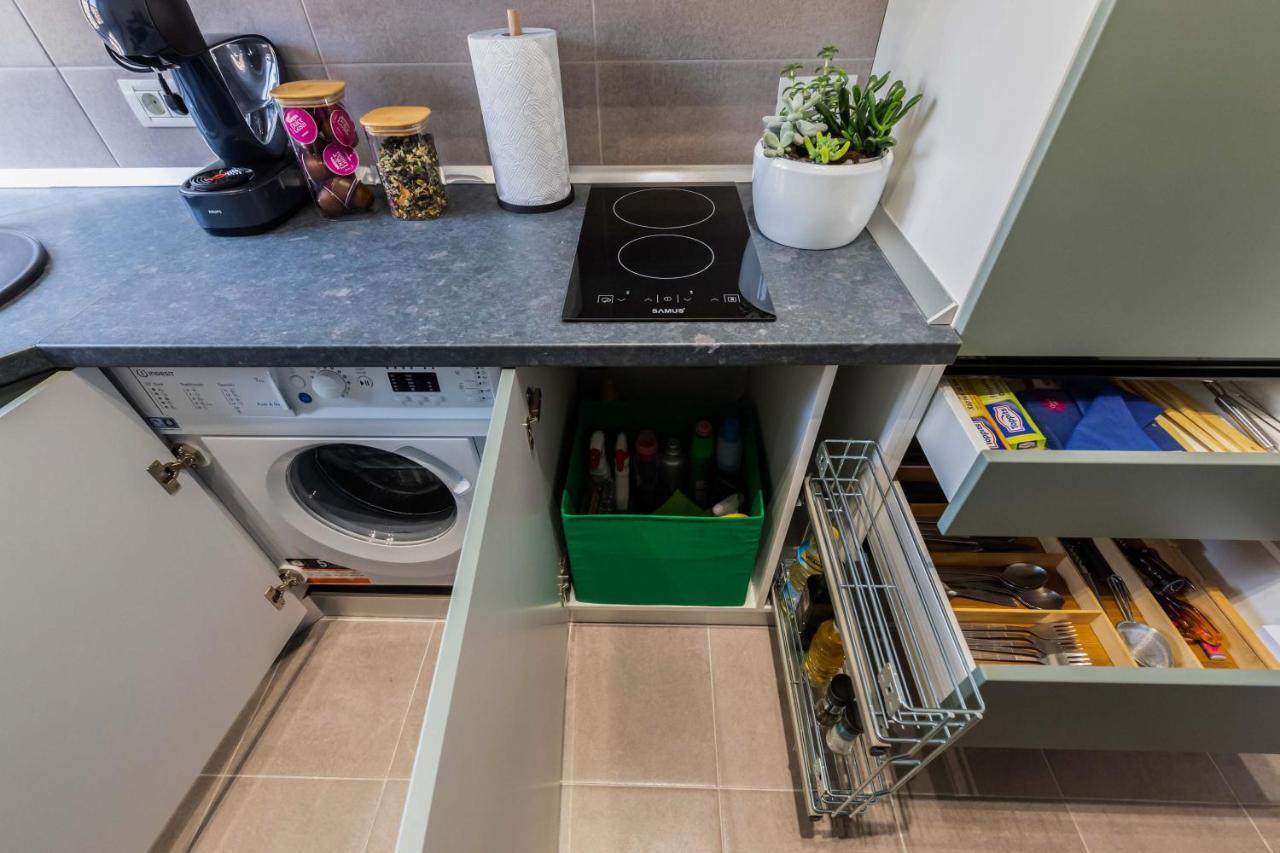 Cosy 2-Bedroom Flat - Fully Equipped Resita Luaran gambar